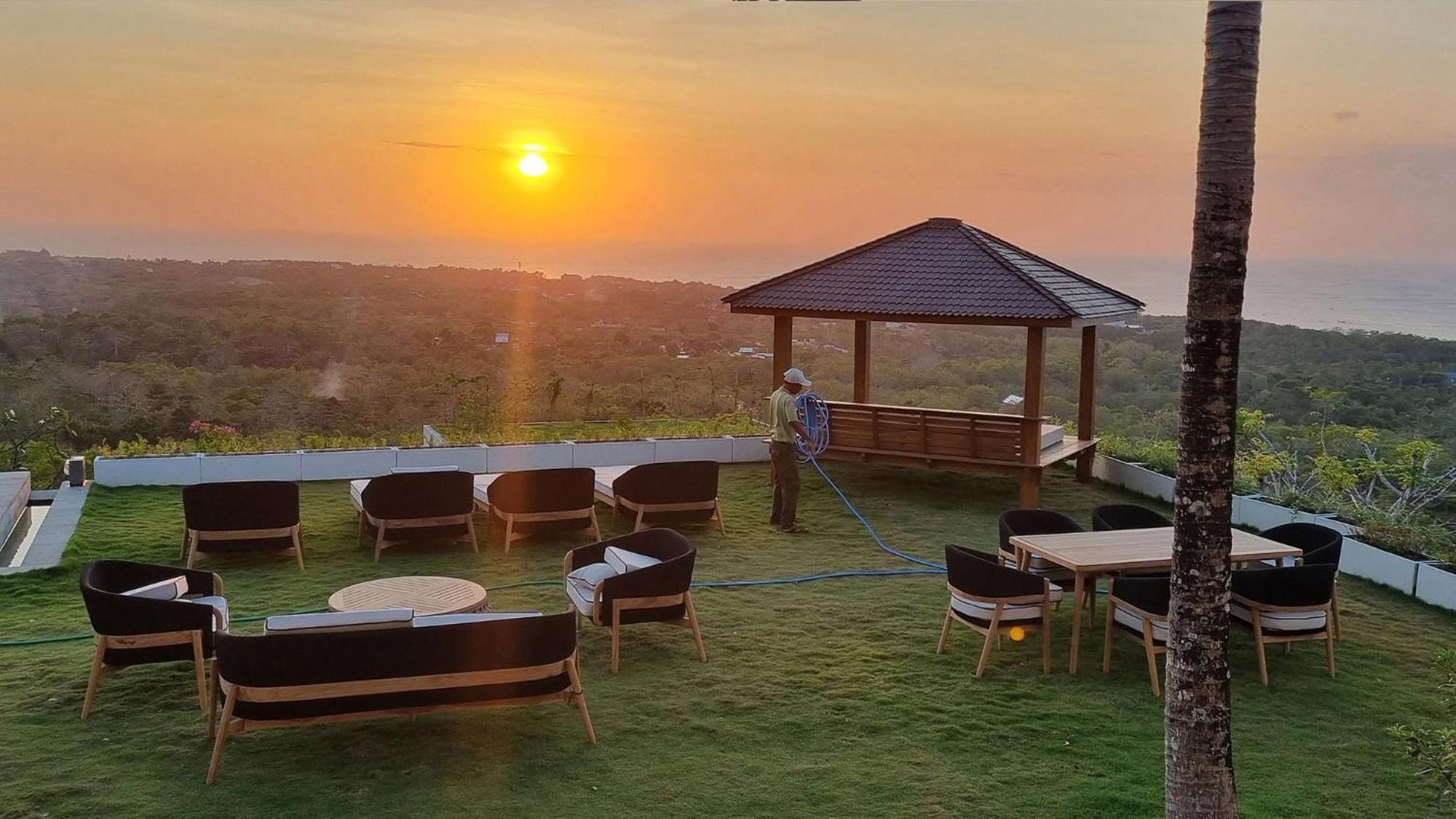 Sunset Hills *